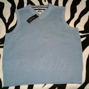 Sleeveless Tommy Hillfiger sweater