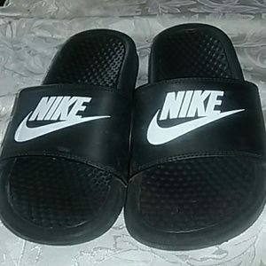 Nike slides