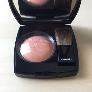 Chanel blush