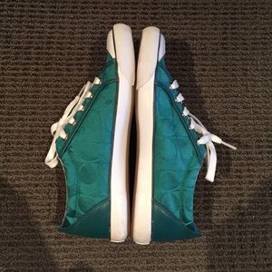 Like new condition Coach Barrett sneakers!!👌👌