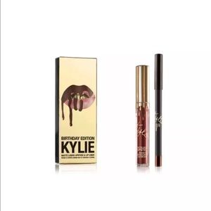 Kylie Cosmetics lipkit in Leo