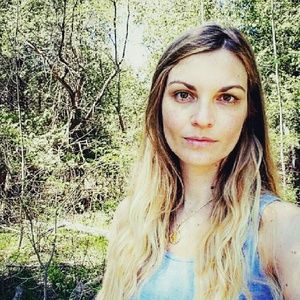 Meet your Posher, Lana