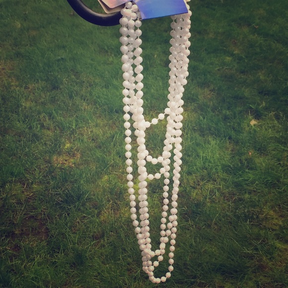 Last chance! Halloween Costume Flapper Pearls! 👻