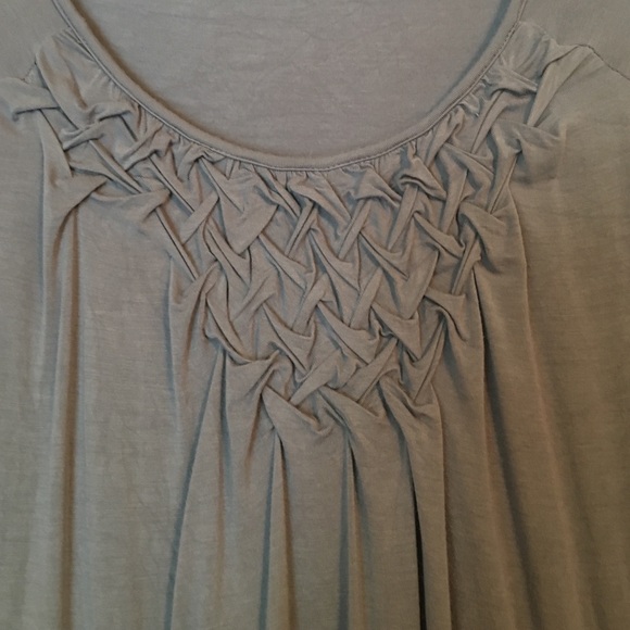 Cute Gray Top - Picture 2 of 2