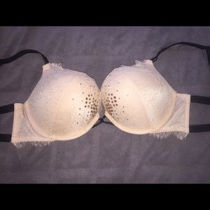 Victorias Secret bombshell bra