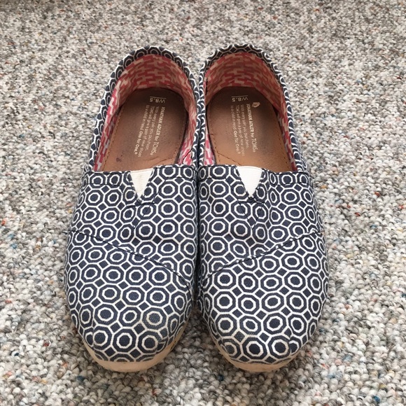TOMS Shoes - Patterned Toms