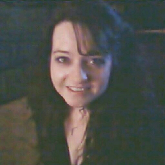 Meet your Posher, Shari