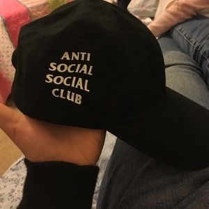 Anti social social hat