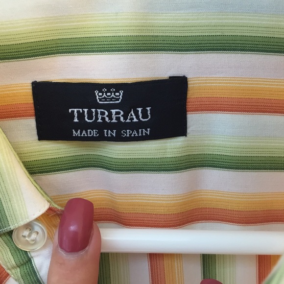 Button up - Picture 2 of 4