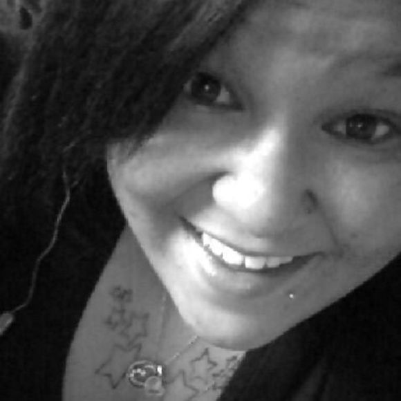 Meet your Posher, Angelia