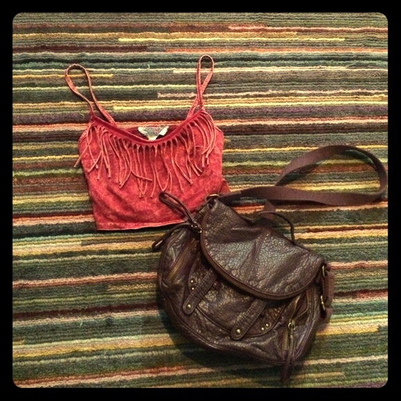 Satchel bag and crop top combo ladies!