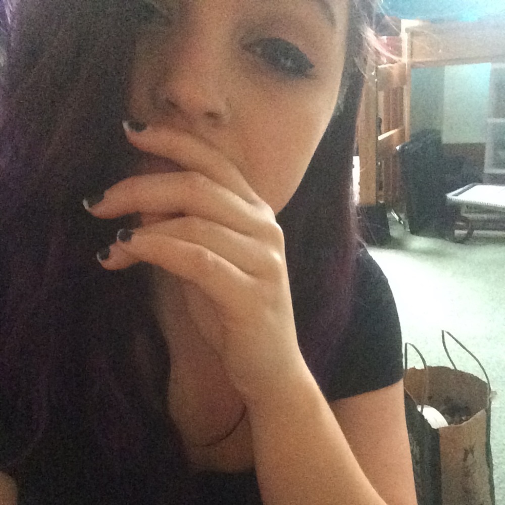 Meet your Posher, Lea