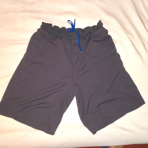 Men's black Lululemon shorts XL