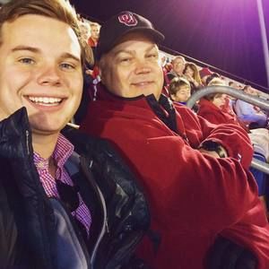 Meet your Posher, Zachary