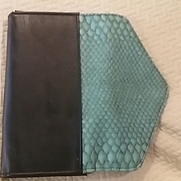 🚫SOLD🚫Wallet - Picture 3 of 3