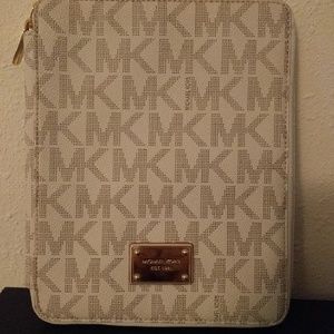 Michael kors signature ipad case