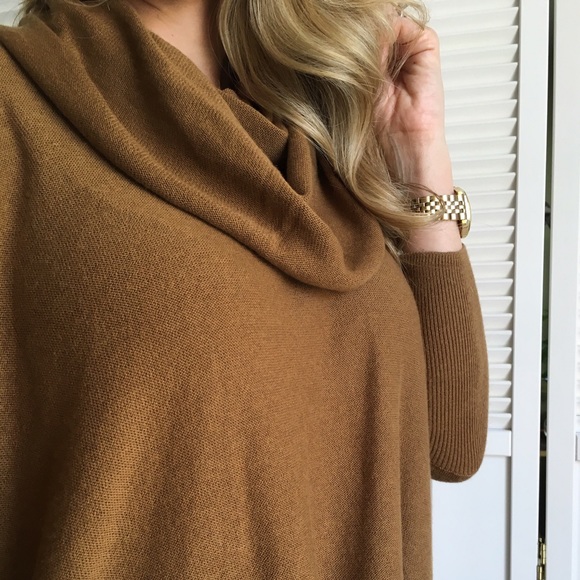 โจLast/Clearance โข Carmel 3/4 Sleeve Cowl Neck - Picture 2 of 4