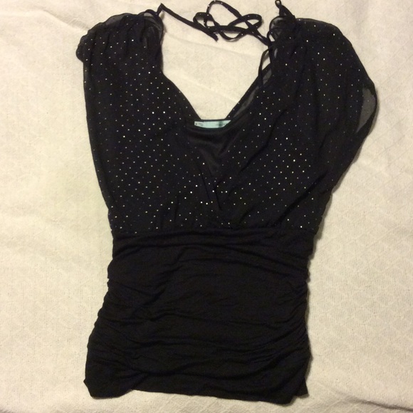 Cute sparkly black top - Picture 1 of 1
