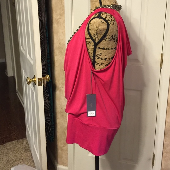 Top - Picture 2 of 3