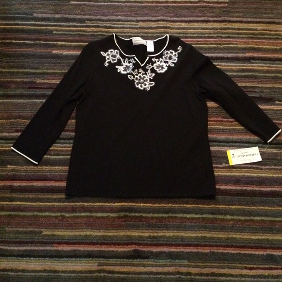 Black 3/4 sleeve with flowers! Not worn!