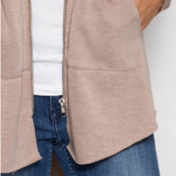 ❣️LAST-L❣️  Oversized Zip Hoodie in Mocha Top - Picture 3 of 3