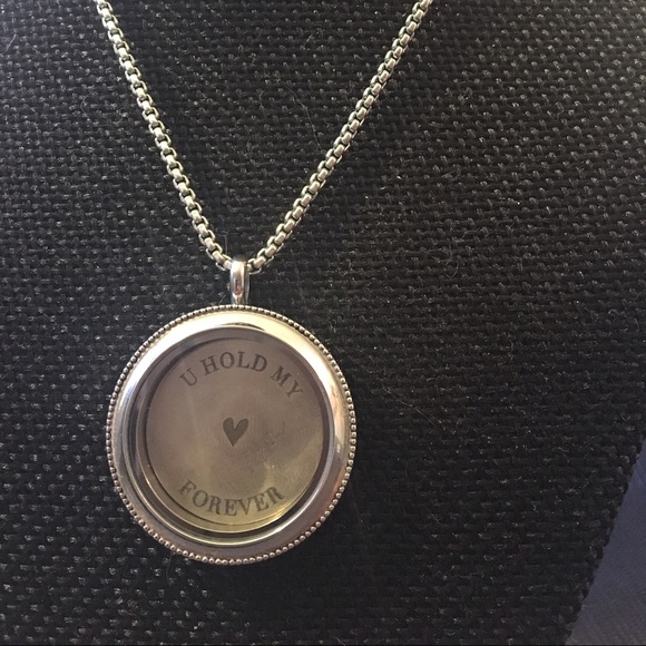 Origami Owl "U Hold My ❤️" Plate Large Locket - Picture 2 of 4