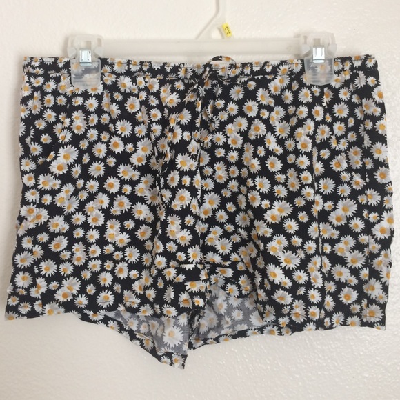Daisy Shorts