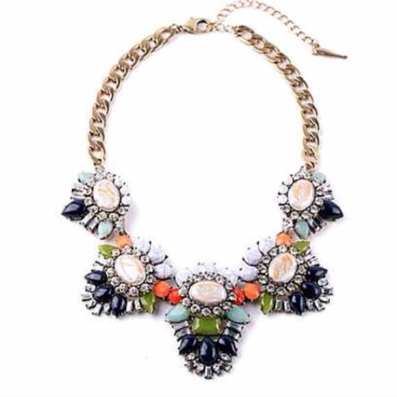 ❣RESTOCK❣ Multicolor statement Necklace - Picture 2 of 4