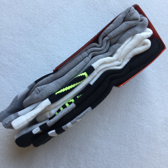 3 pairs Nike Dri-Fit Socks - Picture 3 of 4