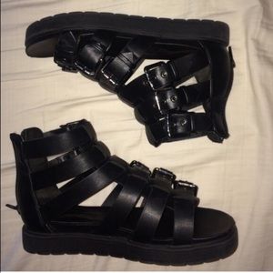 Gladiator flatform sandals
