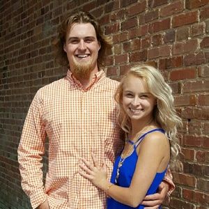 Meet your Posher, Alexis