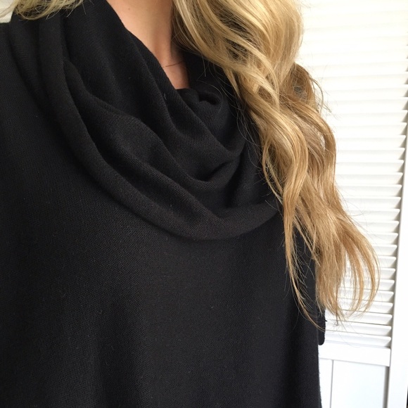 ✨Sale/Last • Pitch Black 3/4 Sleeve Cowl Neck - Picture 2 of 4