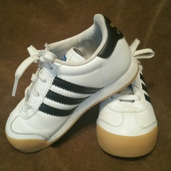 Toddler's size 7 Samoa Adidas