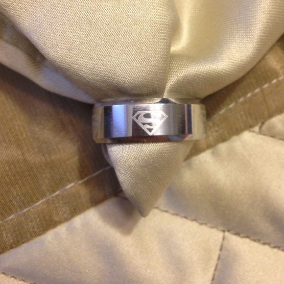 Other - 5/$20 🆕 Stainless Steel Superman Ring