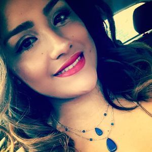 Meet your Posher, Claudia