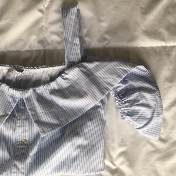 RESERVED FOR JULIANNE NWT* Zara Baby Blue Crop Top