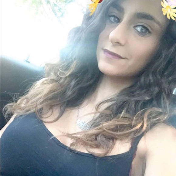 Meet your Posher, Ashley.