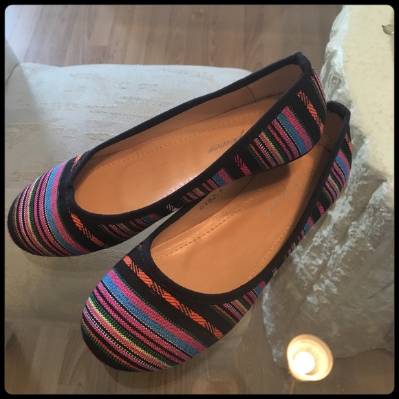 N power Shoes - ✨🆕 COLORFUL FLATS✨