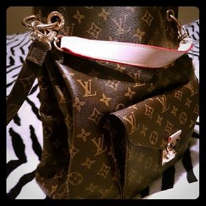 Louis Vuitton large shoulder bag