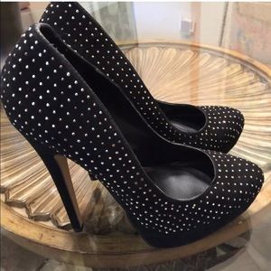 Truth or Dare by Madonna black pumps