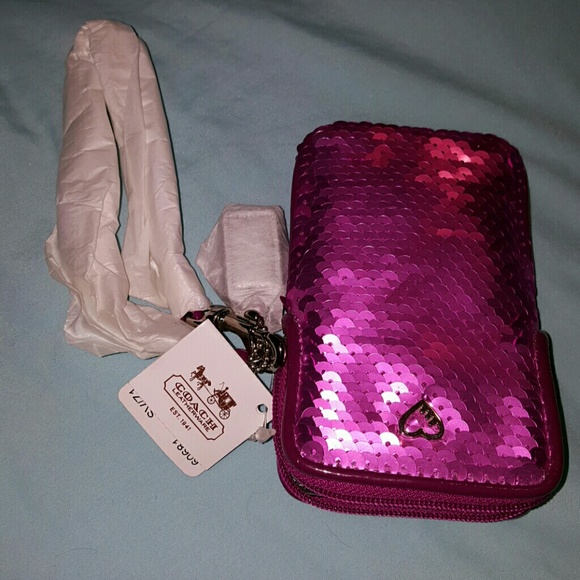 Coach sequined wristlet - Picture 3 of 3