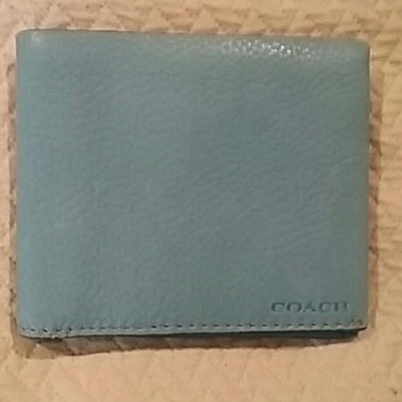 🚫SOLD 🚫 Authentic Coach Wallet