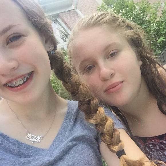 Meet your Posher, Maya