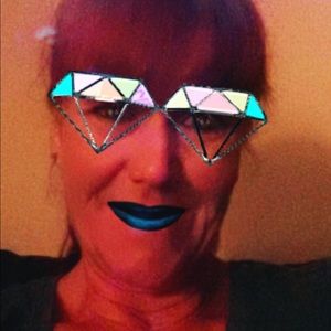 Meet your Posher, Shirley