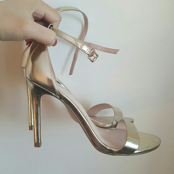 ❌sold❌Aldo gold "Polesia" strappy heels - Picture 1 of 4