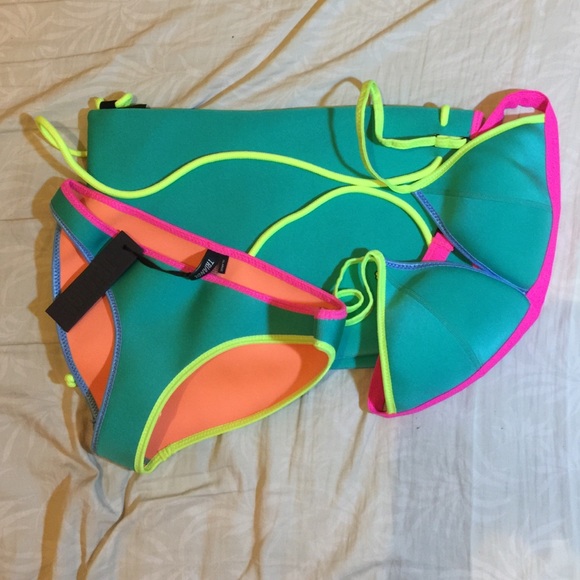 BNWT Triangl Bikini Dolly Thunderbolt Top/Btm/Bag