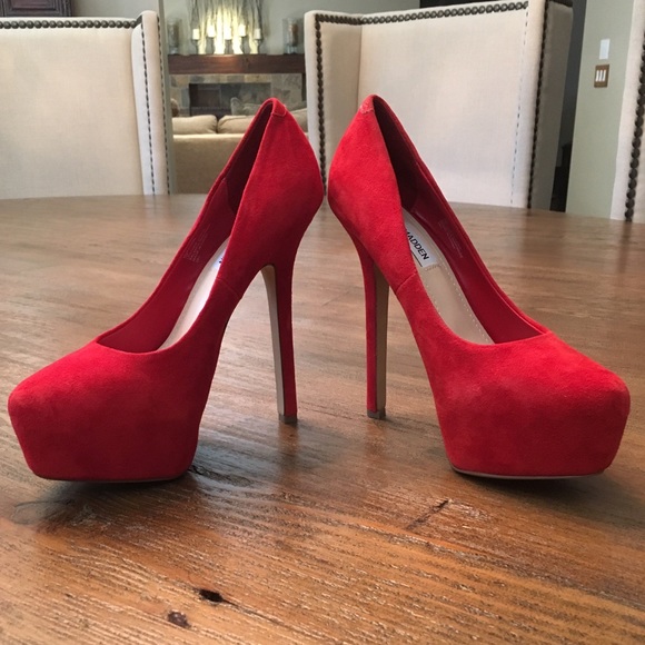 Steve Madden suede platform heels