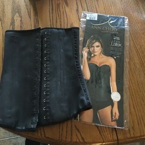 Ann Chery waist trainer