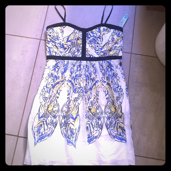 Beautiful dress (never worn) 🌸🌸