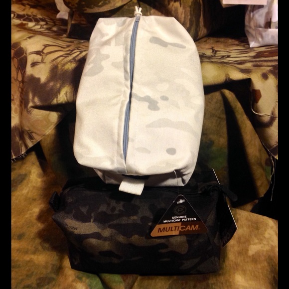 snow camo make up bag W/ lining 9"long waterproof